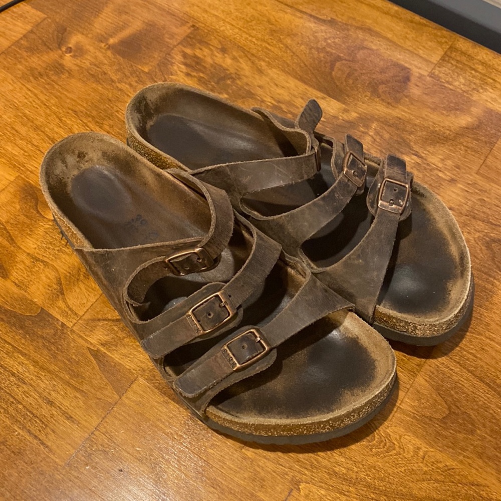 Size 39 Birkenstock three strap sandal